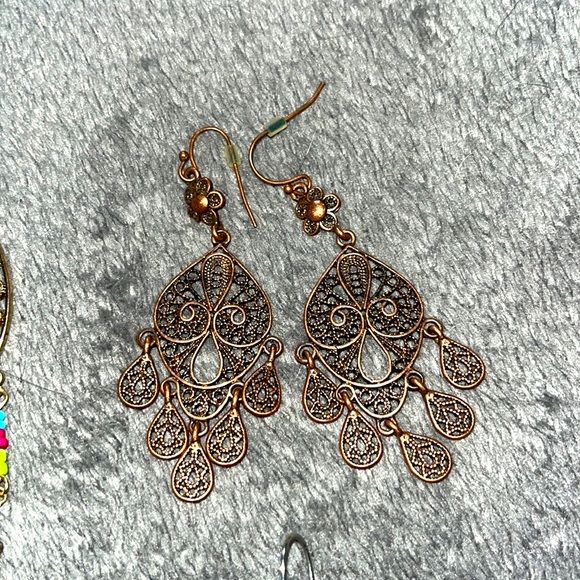 Statement earrings - Picture 3 of 4